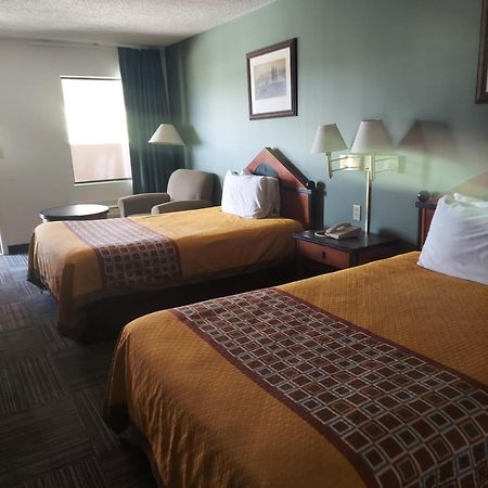 Suburban Inn Jeffersonville Kültér fotó