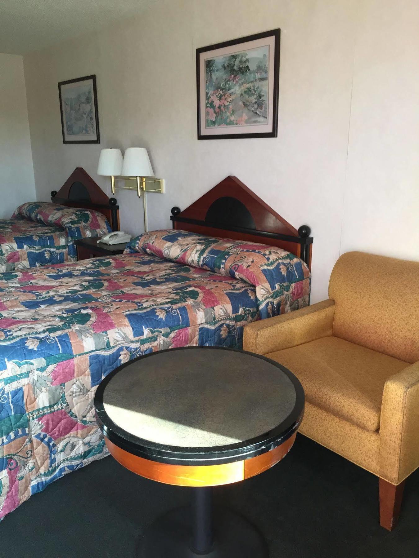 Suburban Inn Jeffersonville Kültér fotó